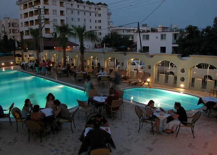 Ξενοδοχείο Motto Premium 4*