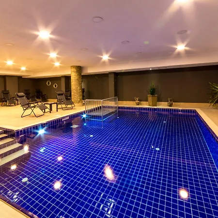 Motto Premium 4*