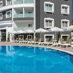 Motto Premium 4*