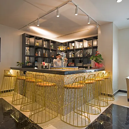 Ξενοδοχείο Motto Premium Μαρμαρίς